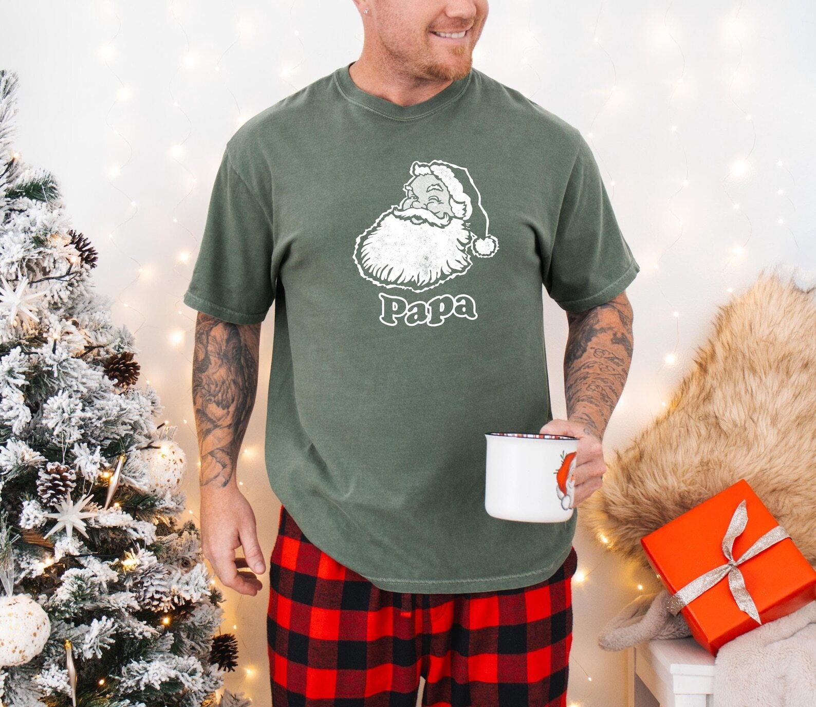 Santa Shirt Christmas Family Shirts Gift for Dad Father Grandpa Papa Holiday Tshirt Christmas Sweater Vintage Ugly Christmas Winter Shirt